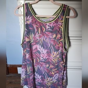Torrid Classic Fit Tank Size 4